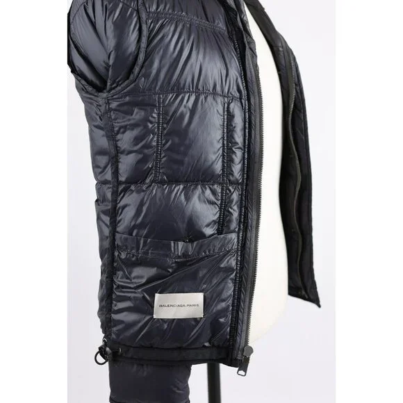 MINT Balenciaga Light Down Jacket w/ Hood Navy SZ 48/38/Medium
